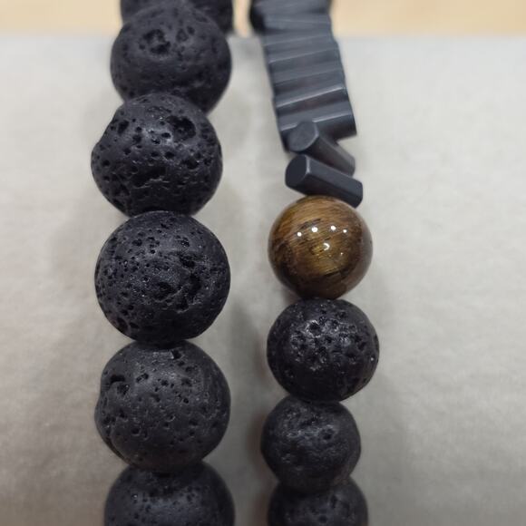 Lot of 2 Natural Volcanic Lava Stone Stretch Bracelet Essential Oil Diffuser - Picture 9 of 9